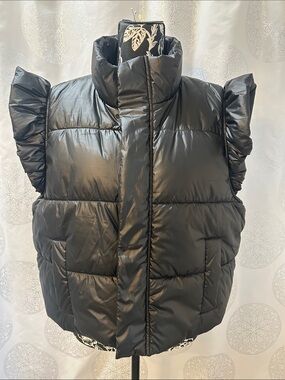 ODDY Ruffled Shoulder Puffer Vest Black Women Large